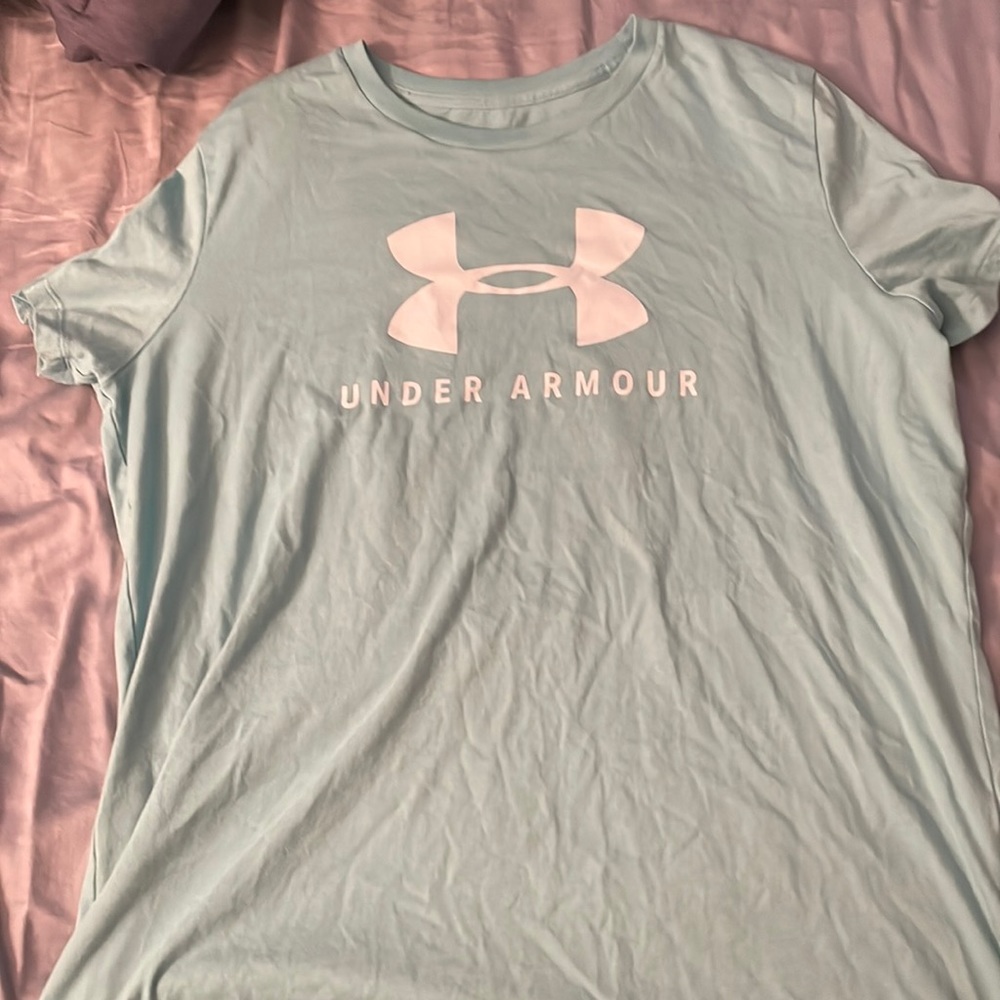 Basic Under Armour work out shirt - size XL